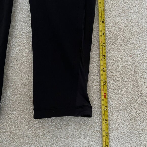 Lululemon Smooth Stride Crop Black Size 2 Stylish Mesh on Side Leggings - Picture 5 of 16